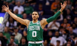 原创 
            欧文要走先别慌!绿军今夏不是非留他不可,走好4步也算一盘好棋