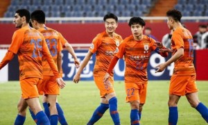 原创 
            为什么山东鲁能在亚冠中可以出线,可在中超这么艰难?