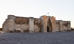 世界上唯一专供沐浴不耕作的白色梯田,很多人都去过,就在土耳其