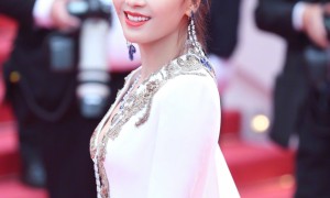 原创 
            巩俐、刘涛亮相戛纳,同穿白裙诠释“女王范”,120斤的对决?