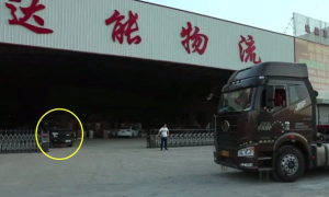 从身着16万衣服的亿万富豪,到如今负债4亿只能穿60元的“潮牌”