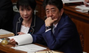 “高市能撑一年吗?还是未知数”