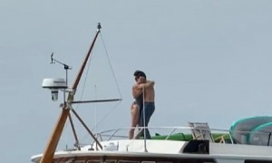 特鲁多在巴黎为“水果姐”庆生,两人首次公开恋情