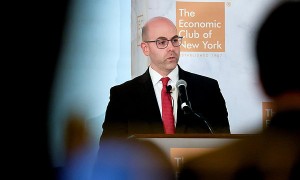 特朗普提名的美联储理事再次呼吁大幅降息