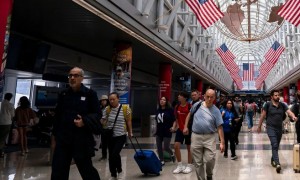 政府停摆致人手紧张 美多个城市航班大面积延误