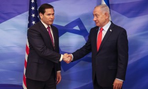 美国务卿与以总理会面 强调重视巩固加沙停火协议