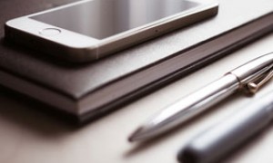 市场现逐步回暖迹象 多家房企急补库存